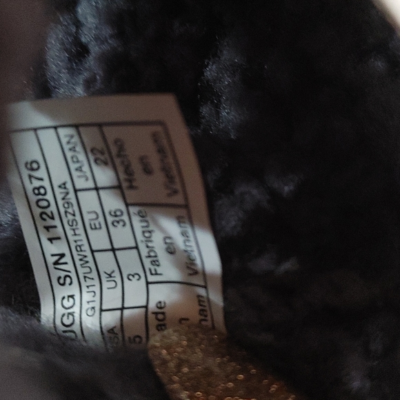 New Purple Slipper UGG's - Picture 4 of 6